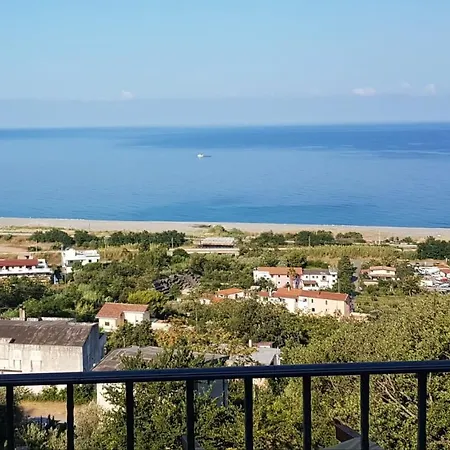 L'eucalipto B&B 파올라