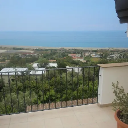 L'eucalipto B&B 파올라